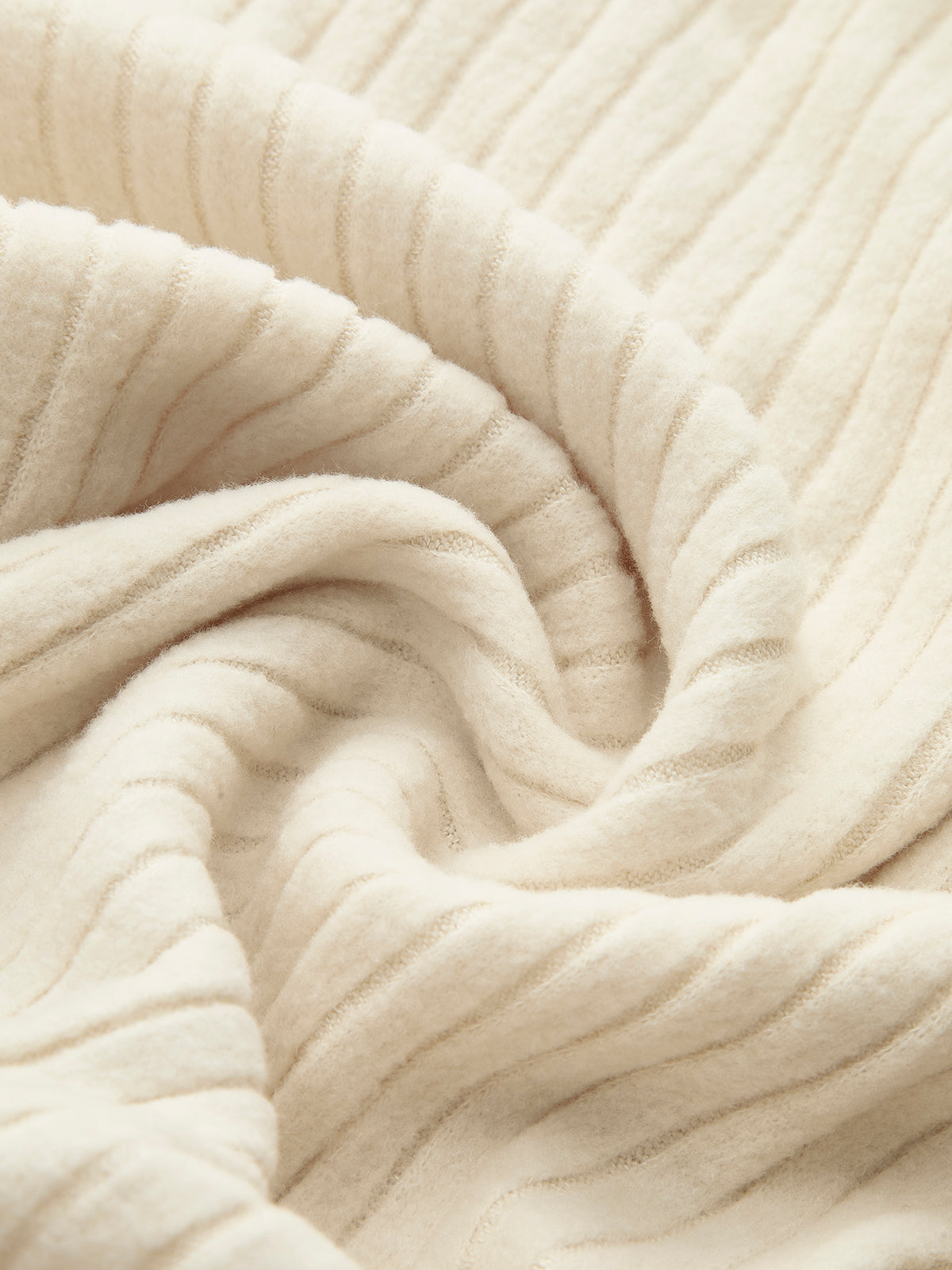 Gerippter Strickpullover | V-Ausschnitt & Taillierte Passform | Elegant & Vielseitig