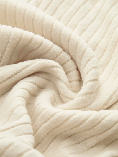 Gerippter Strickpullover | V-Ausschnitt & Taillierte Passform | Elegant & Vielseitig