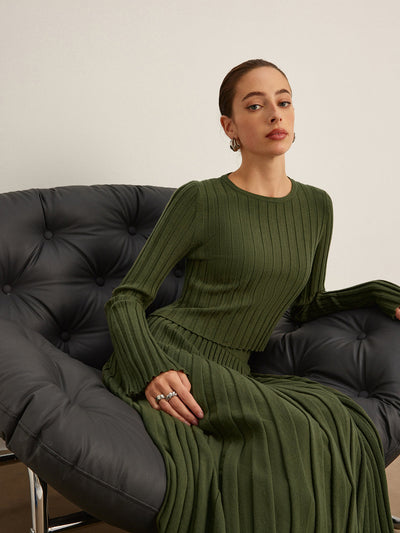 Geripptes Strickset | Langarm-Top & Plisseerock | Elegant & Modern