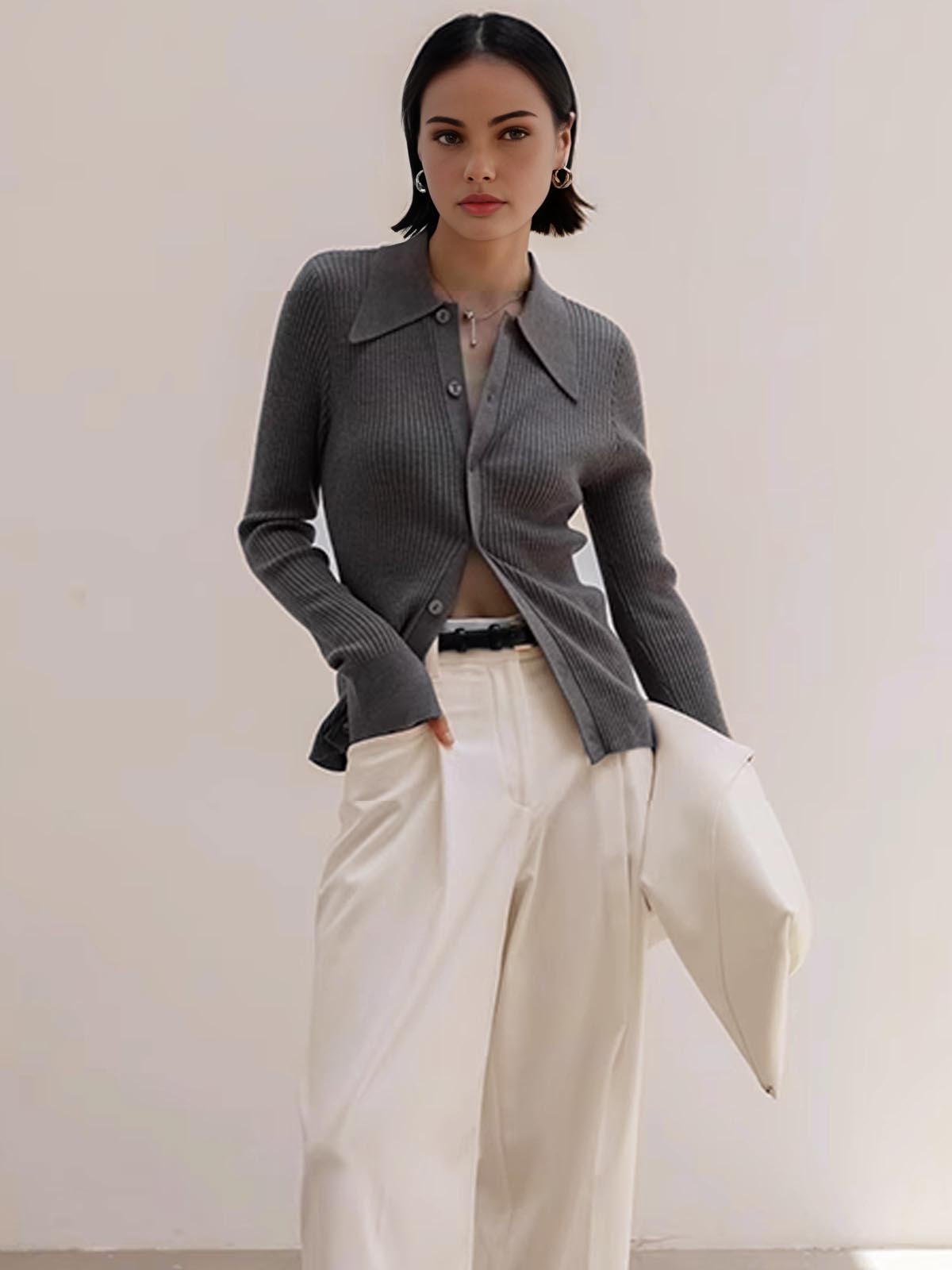 Gerippte Strickbluse | Klassischer Kragen | Figurbetonte Eleganz