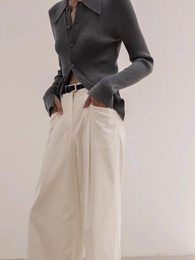 Gerippte Strickbluse | Klassischer Kragen | Figurbetonte Eleganz