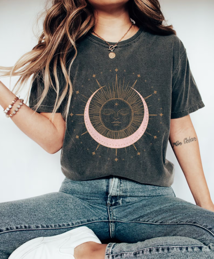 Lolita - Shirt mit einzigartigem Design, Blickfang