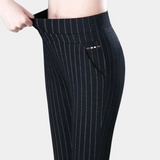 Stilvolle Stretch Damenhose - Elara in Schwarz mit Streifen