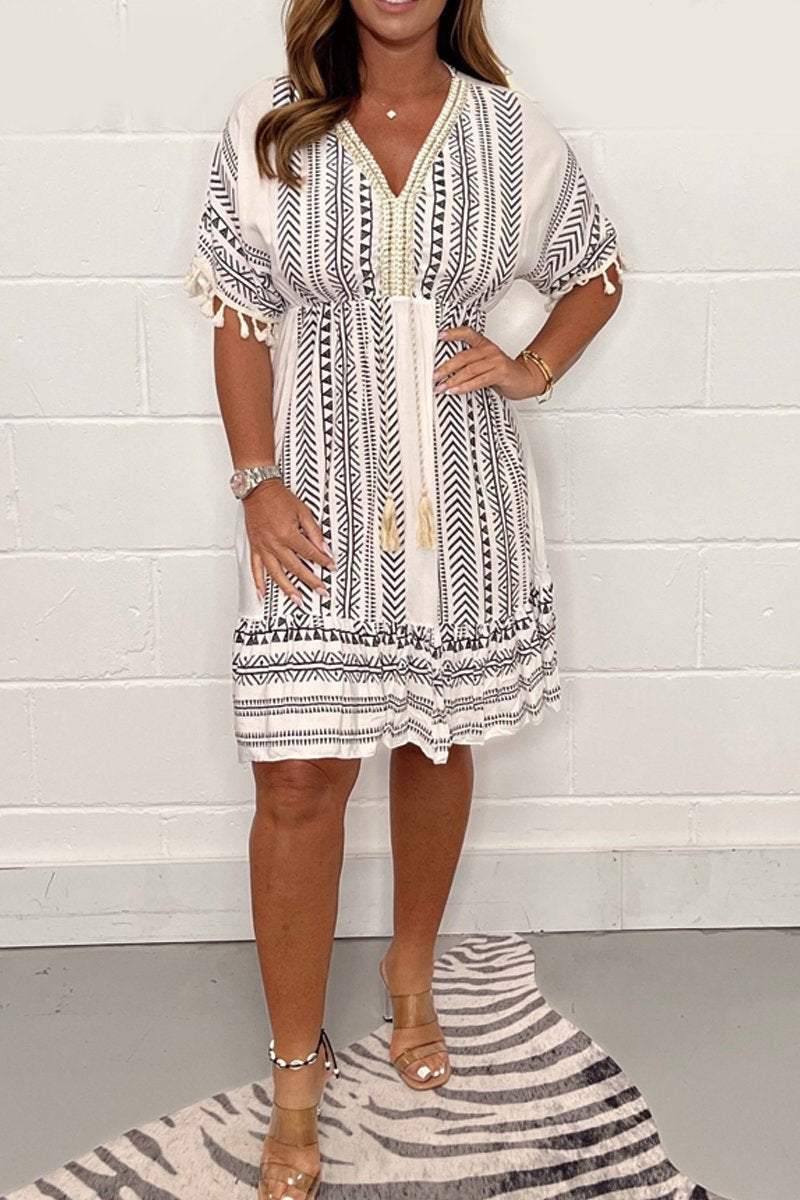 Begur-Kleid mit V-Ausschnitt