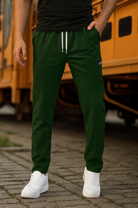 Stylische Trainingshose für Herren mit praktischen Taschen und moderner Passform