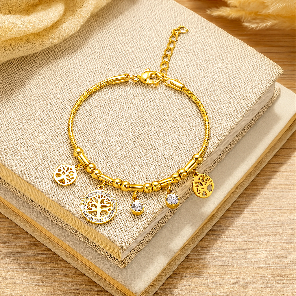 Elegantes goldenes Edelstahlarmband – Hohler Baumanhänger mit synthetischen Zirkonia-Charms