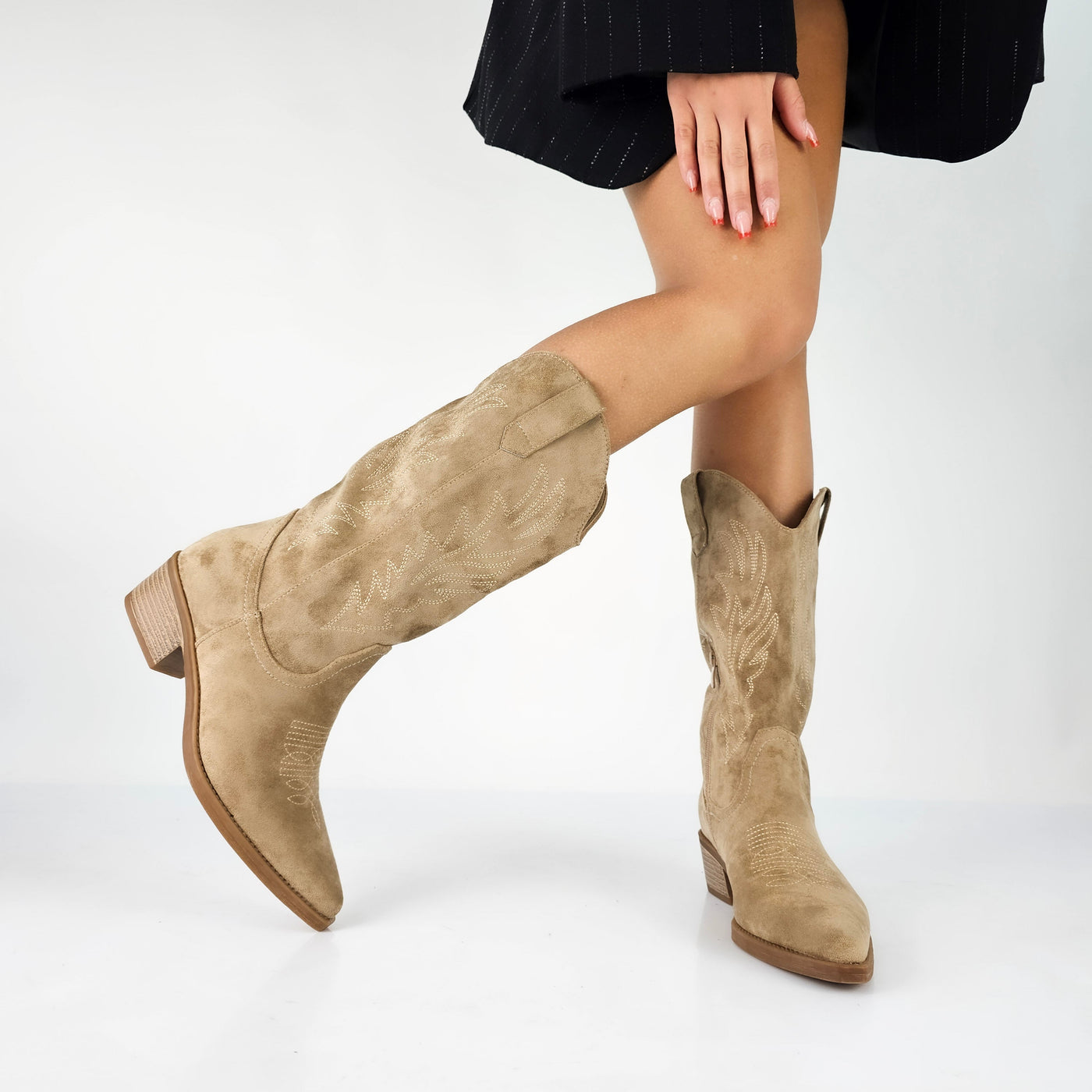 Cowboy-Stiefeletten mit Blockabsatz für Urbanen Chic