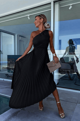 Einschulterkleid Mit Faltenrock - Lisann in Schwarz