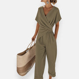 Elegantes Damen-Set mit Kreuzdesign und weiter Hose in Grün