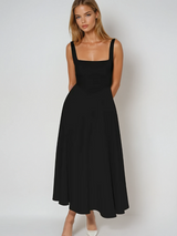 Figurbetontes Midikleid mit Quadrat-Ausschnitt | Damenmode in Schwarz