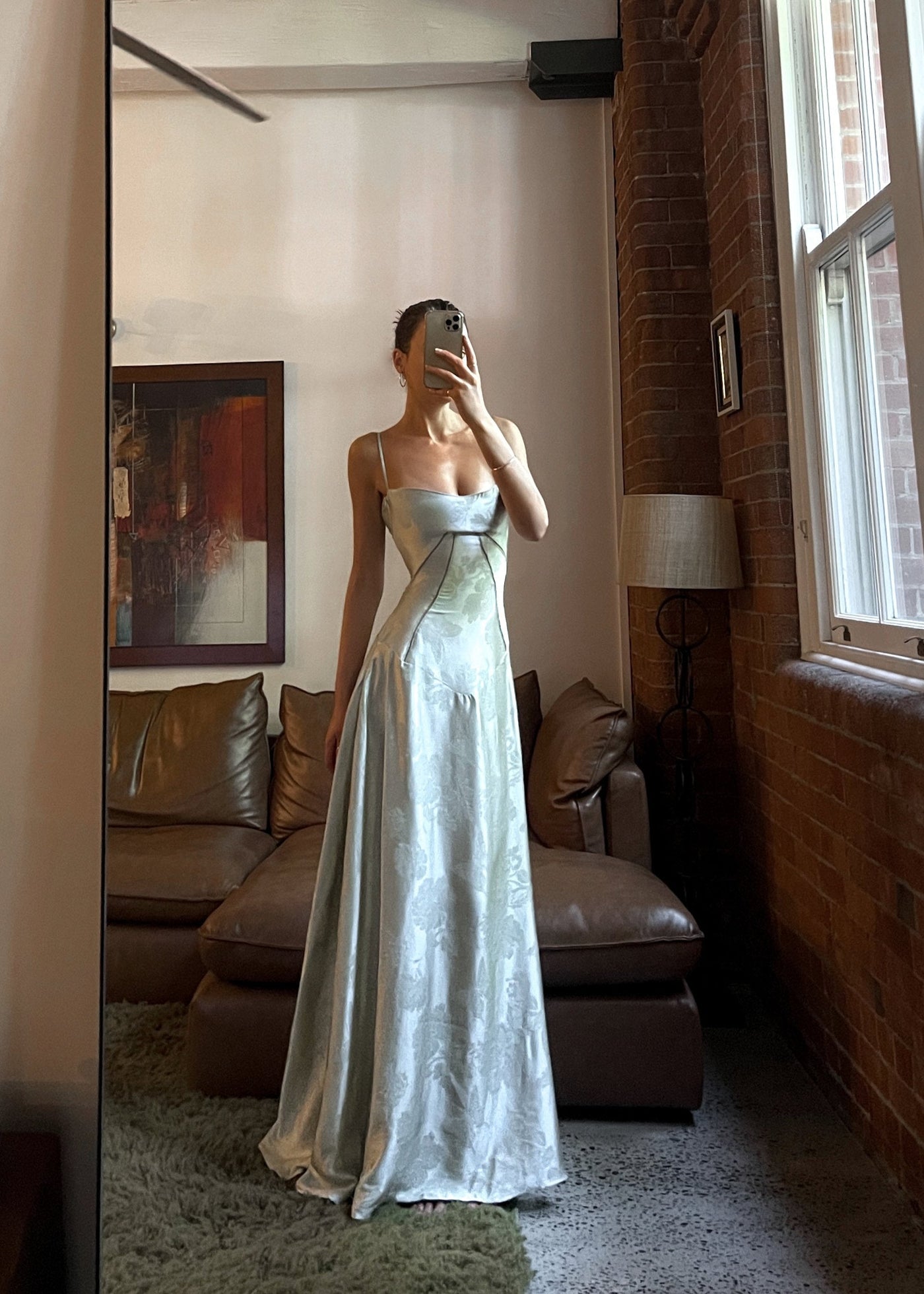 Satiniertes Maxi-Kleid | Spaghettiträger & Tailliertes Design | Eleganter Glamour