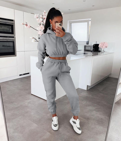 Zweiteiler-Sportset | Cropped Hoodie & Jogginghose | Lässiger Komfort
