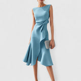 Stella - Elegantes ärmelloses Midikleid in Blau