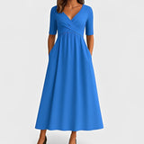 Piper - Midikleid mit kurzen Ärmeln in Blau