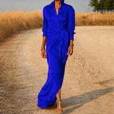 Connie - Maxikleid mit langen Ärmeln und Wickeldesign in Blau