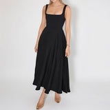 Blair - Schlichtes Einfaches Midikleid in Schwarz