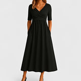 Piper - Midikleid mit kurzen Ärmeln in Schwarz