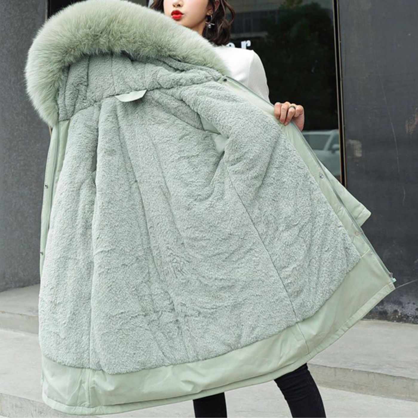 Jasmin™ - Gemütlicher Wintermantel mit Fellkapuze