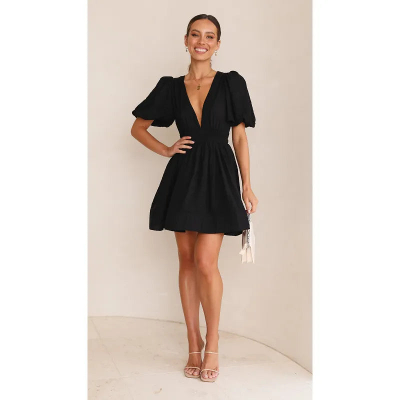 Elegantes ärmelloses Minikleid – Veganer Leder-Look