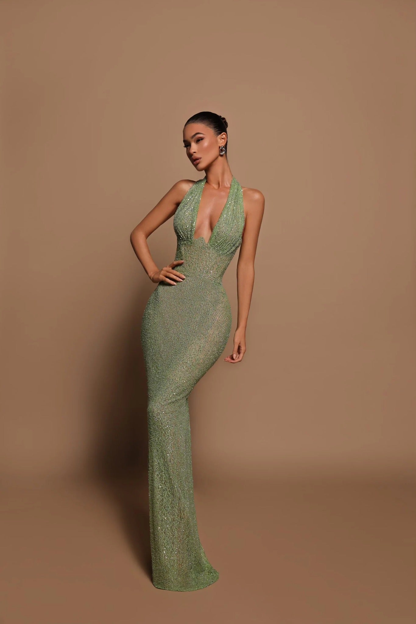 Nele | Abendkleid Lang in Emerald mit Halfterausschnitt für Glamouröse Anlässe