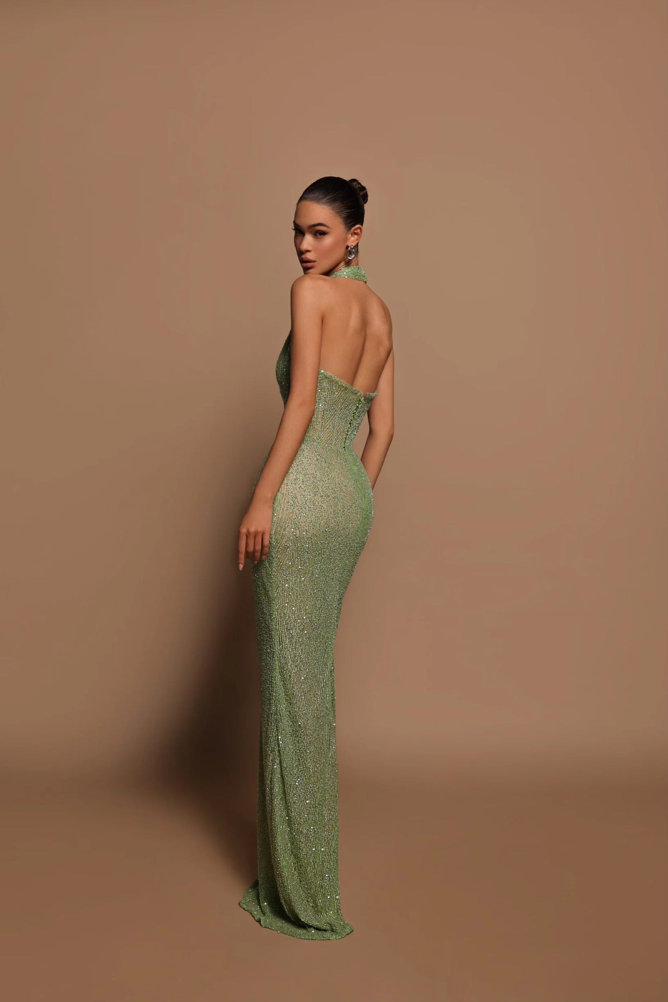 Nele | Abendkleid Lang in Emerald mit Halfterausschnitt für Glamouröse Anlässe