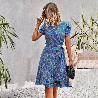 Sommerkleid mit Bindegürtel | Romantischer Look | Verspieltes Design