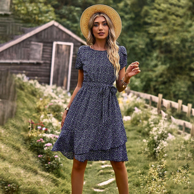 Sommerkleid mit Bindegürtel | Romantischer Look | Verspieltes Design