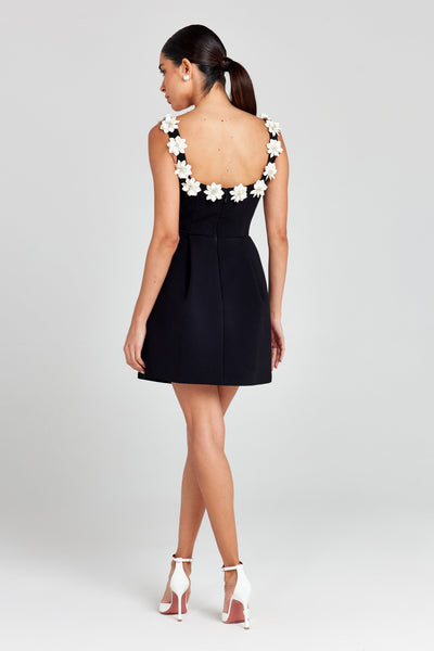 Elegantes Minikleid mit Blumenapplikation | Feminin & Stilvoll | Tailliert