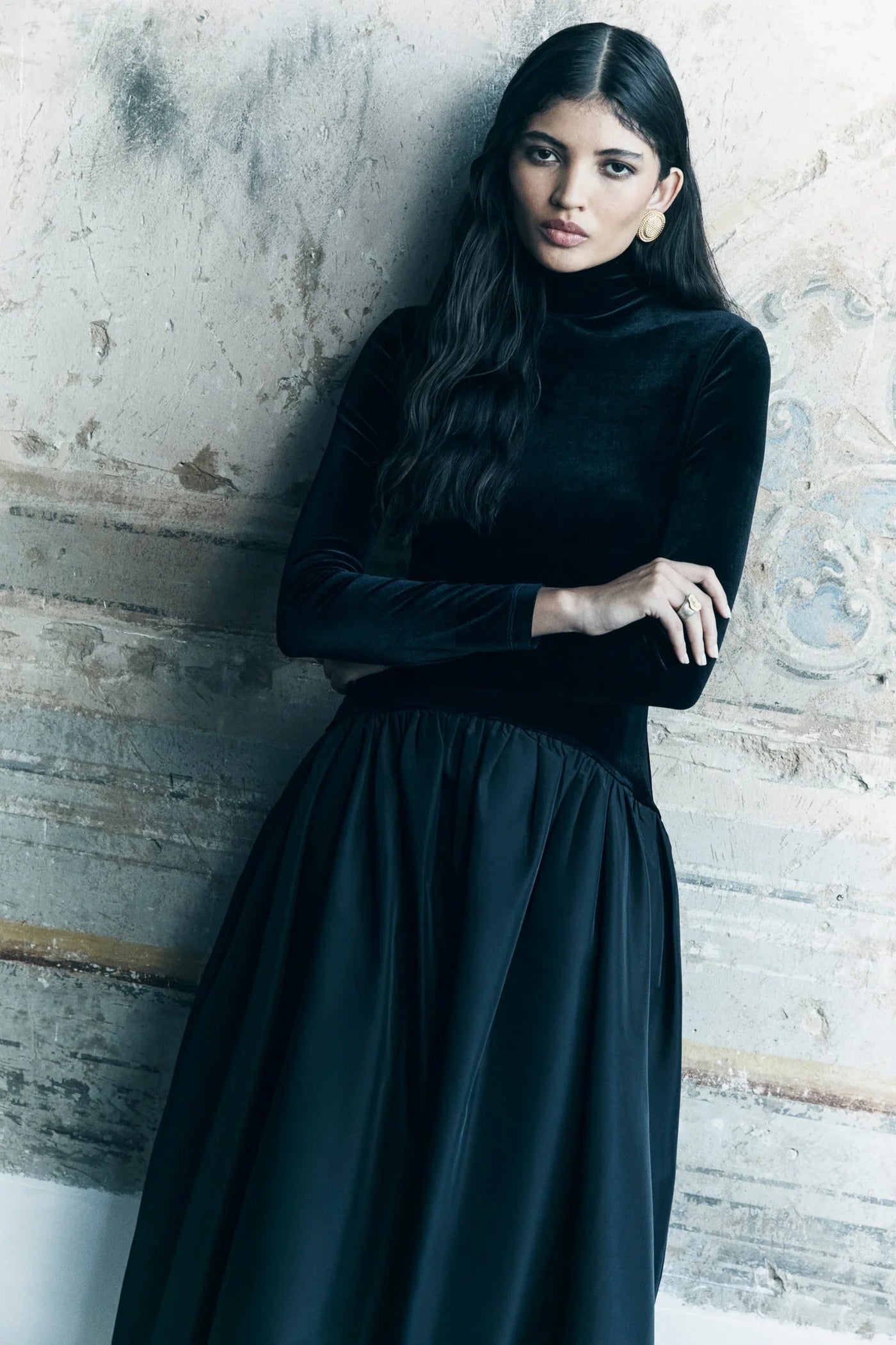 Elegantes Midikleid | Samt-Oberteil & Taftrock | Klassische Raffinesse