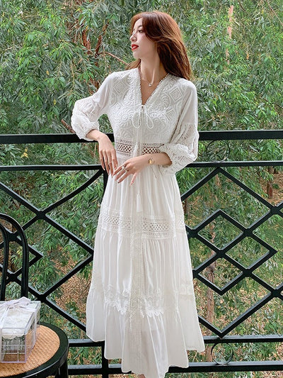 Esmeralda | Romantisches Maxikleid mit edler Spitzenverarbeitung