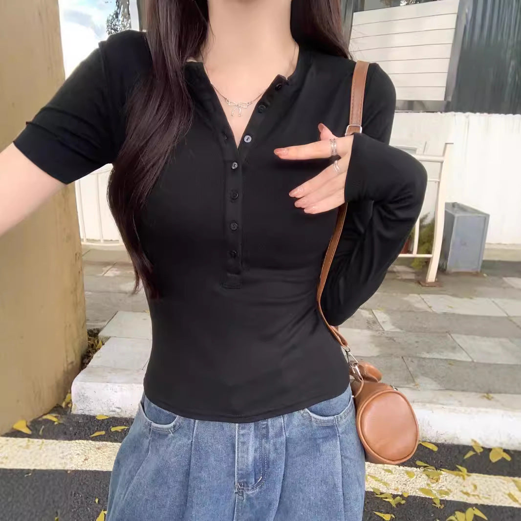 Femme Langarm-Henley-Top mit elegantem Knopfdetail Heidi-Mode