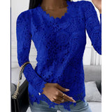 Damen nan figurbetonte Spitzenbluse mit floraler Allover-Spitze, Langarm und gezacktem Saum Drune in Blau