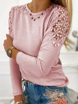 Damen nan langärmeliges Feinstrickshirt mit Häkelspitzen-Schultereinsätzen und Rundhalsausschnitt Drune in Rosa