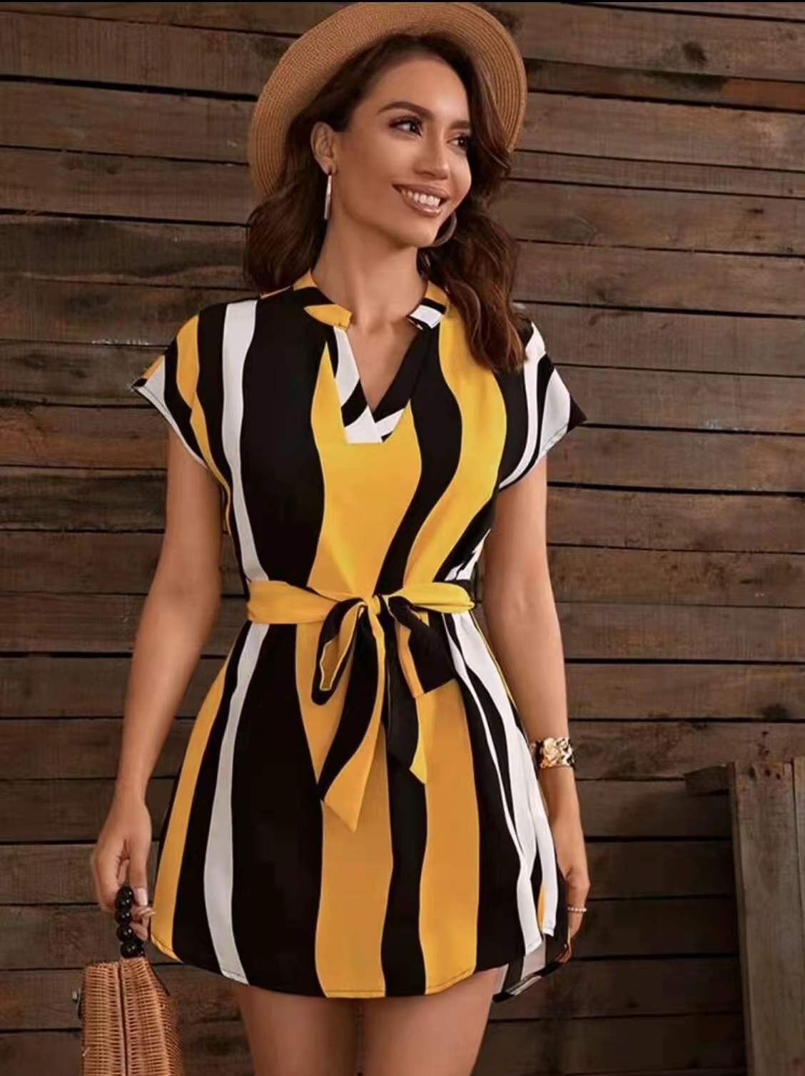 Leonora - Träger V-Ausschnitt gestreifter Mittelkleid