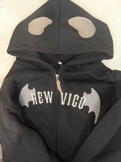 Femme Graphic Zip-Up Hoodie mit Verspieltem Fledermaus Design Heidi-Mode