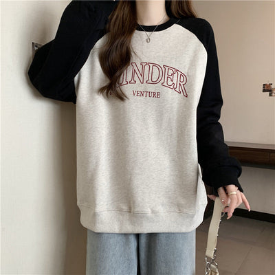 Femme Grafik Pullover Sweatshirt mit Kontrast-Raglanärmeln Heidi-Mode
