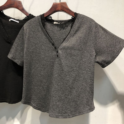 Femme Spitzenbesatz V-Ausschnitt Baumwoll-Tee Heidi-Mode