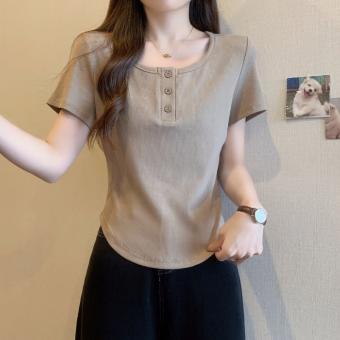 Damen gestreifter Kurzarm-Henley-Top mit Knopfdetails Heidi-Mode