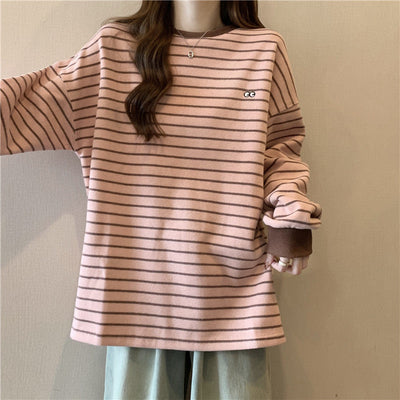 Femme Relaxed Gestreifter Rundhalsausschnitt Sweatshirt Heidi-Mode