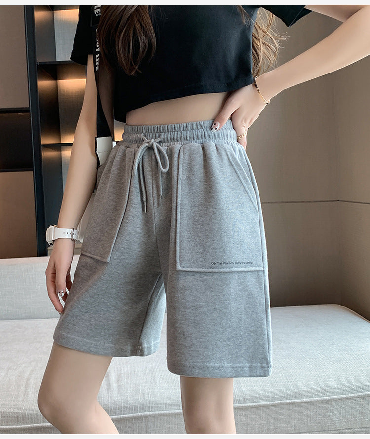 Femme Relaxed Fit Zugband Lounge Shorts mit funktionalen Taschen Heidi-Mode