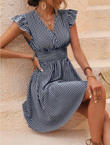 Damen Sommerliches Faltenkleid mit Streifen und Taillenbund Drune in Schwarz