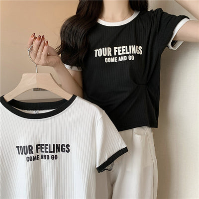 Femme Relaxed Fit Grafik T-Shirt mit geripptem Textur Heidi-Mode