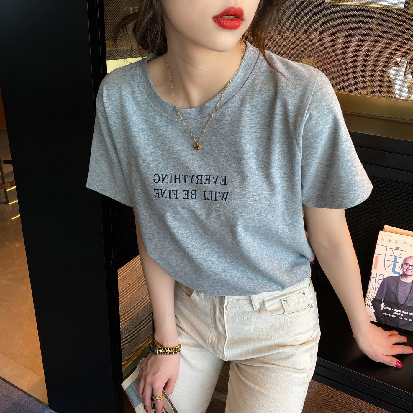 Femme Inspirierendes Grafisches T-Shirt Heidi-Mode