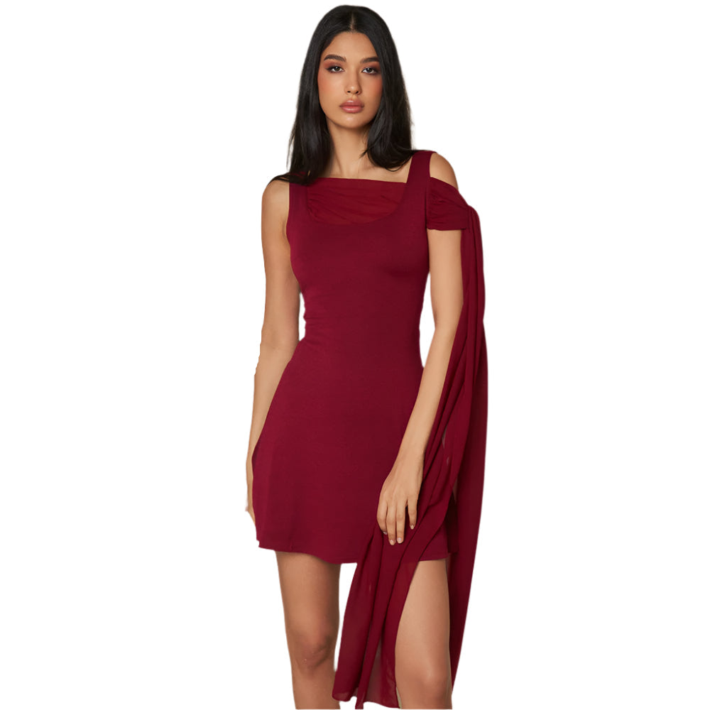 Jaqueline - Asymmetrisches Design und schulterfreier Schal