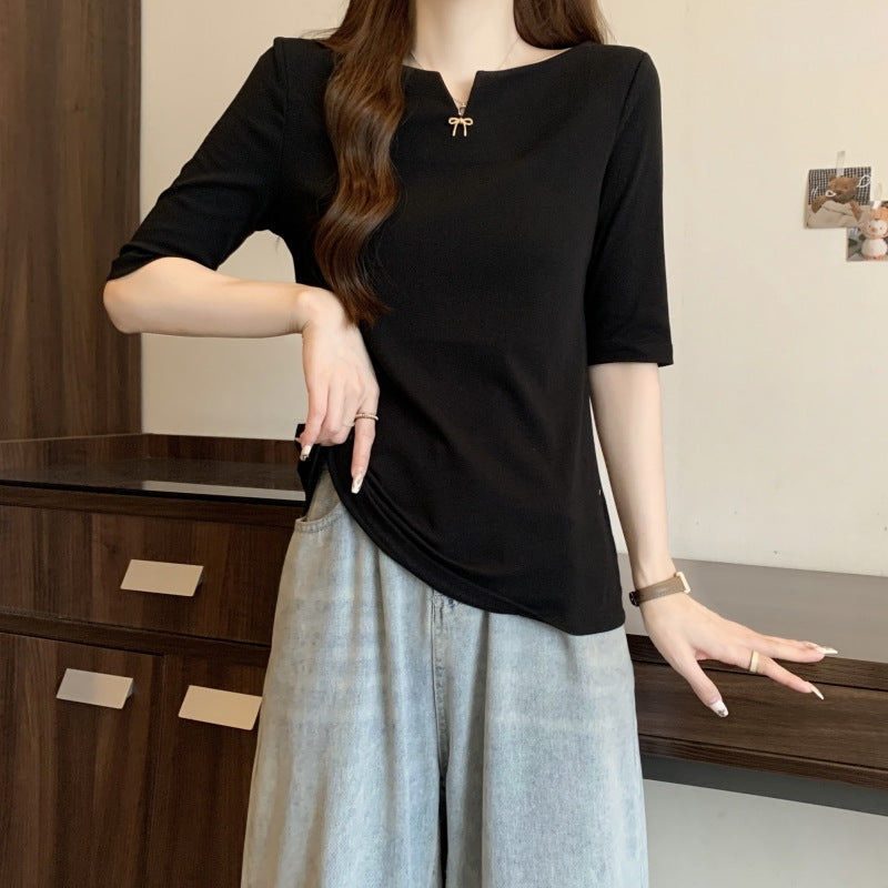 Femme Modern V-Ausschnitt Ikonisches T-Shirt Heidi-Mode