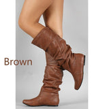 Damen nan lässige kniehohe Slouch-Stiefel mit flexiblem Schaft und flachem Absatz Drune in Braun
