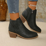 Damen nan knöchelhohe Stiefelette mit Laser-Cut-Perforation, seitlichem Reißverschluss und mittelhohem Blockabsatz Drune in Schwarz