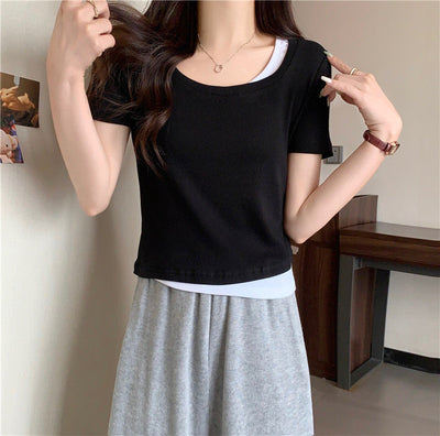 Femme Gestuftes Crop-Top mit Kontrast-Unterhemd Heidi-Mode