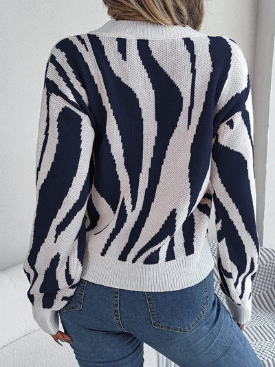 Stylischer Strickpullover | V-Ausschnitt | Modernes Muster