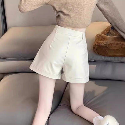 Femme Hochwaist Falten Kunstleder Shorts Heidi-Mode